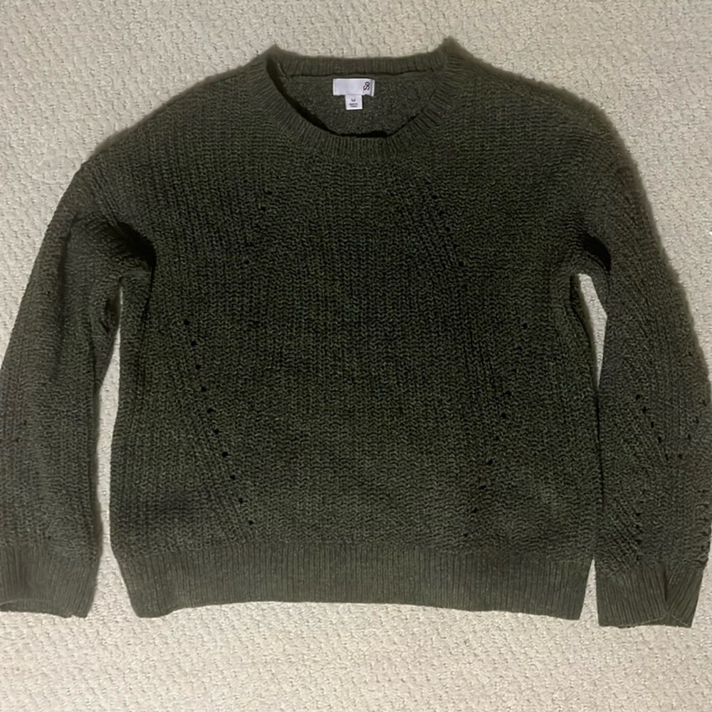 Olive sweater Add to bundle for free
